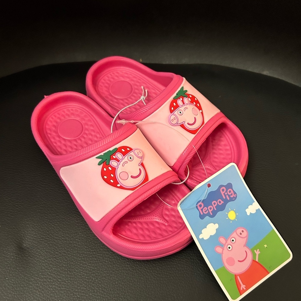 NWT Peppa Pig sandals size 8